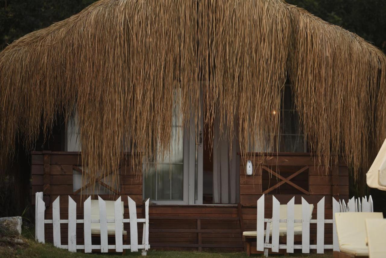 Green Pine Bungalows & Beach Luxury Concept 올루데니스 외부 사진
